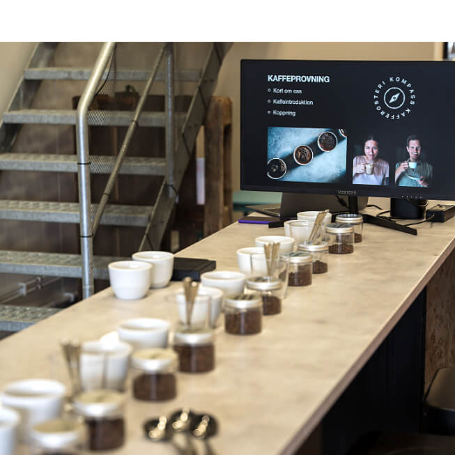 Koppning eller kaffeprovning hos Kompass kafferosteri